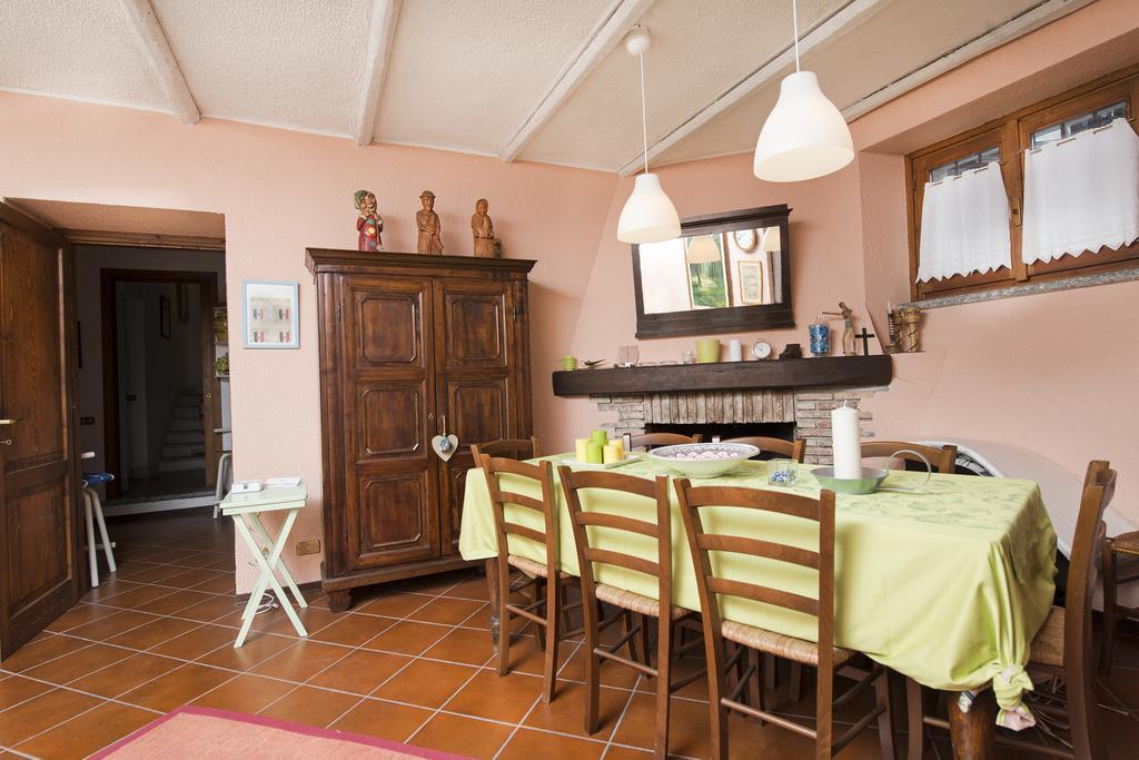 Villa Pinetina B&B Lasnigo Exterior photo